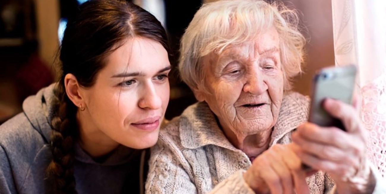 “Mayores en red”: un innovador espacio para estar a un click de la inclusión digital