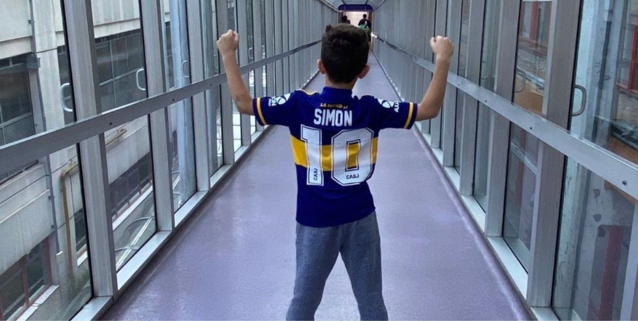 Dieron de alta al nene santafesino que cayó de una bandeja de la cancha de Boca y abren investigación judicial