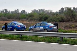 La policía realizó un operativo en la zona para tratar de atrapar a los agresores. Foto: Archivo