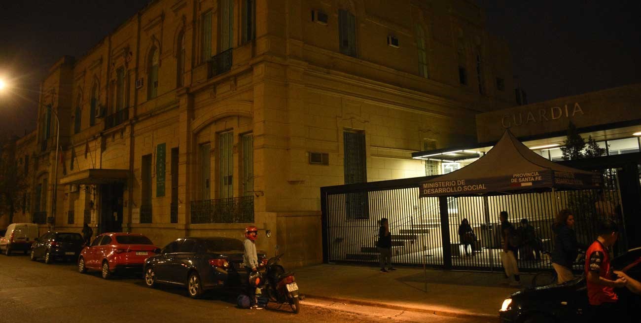 Piñas y botellazos a la salida del boliche en los festejos de la primavera en Santa Fe