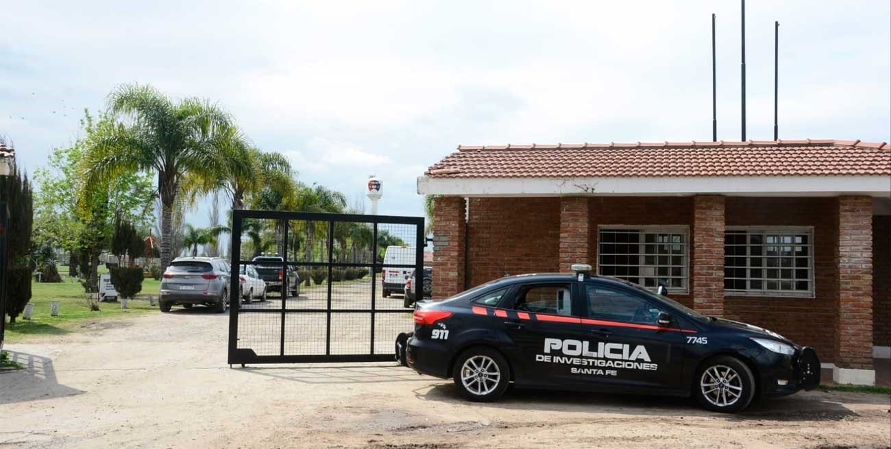 Allanan el predio del club Colón por los "aprietes" a jugadores