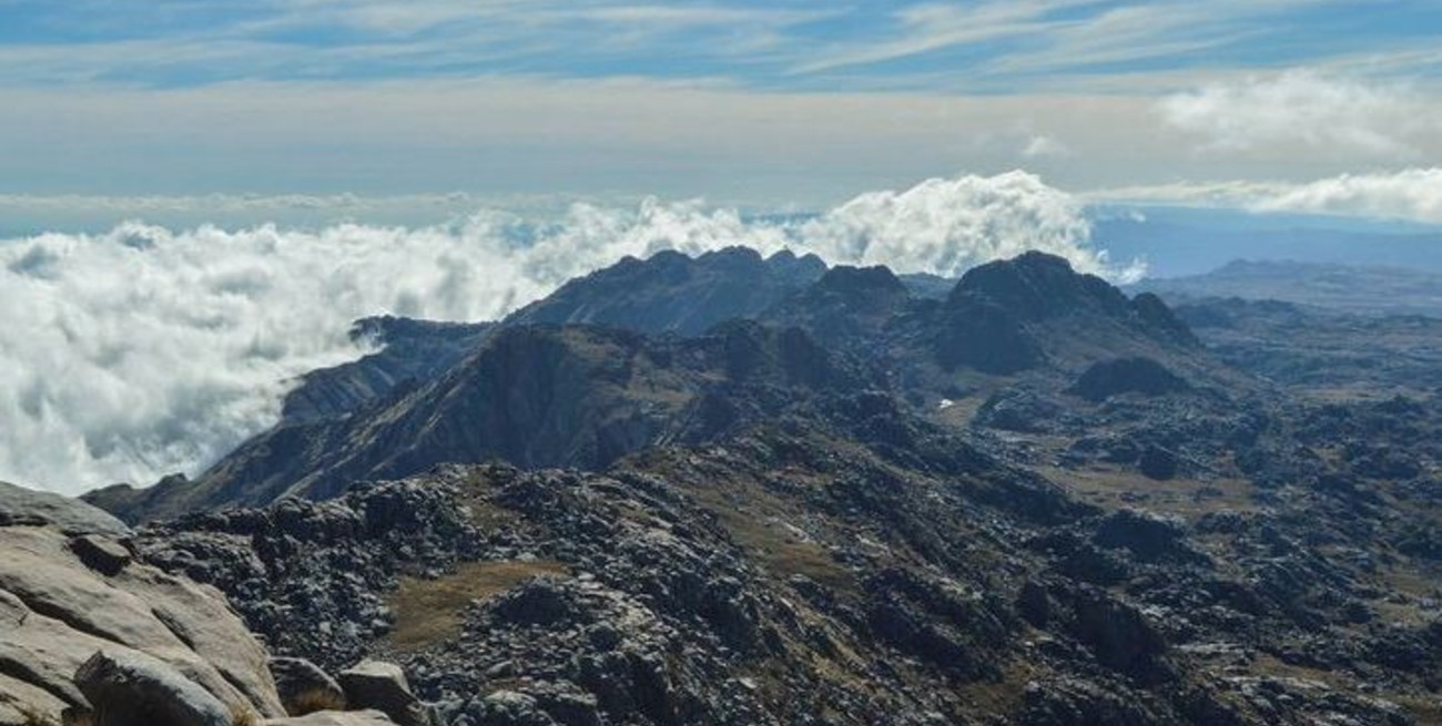 Video: en plena tormenta, evacuaron a cien rosarinos varados en el Cerro Champaquí