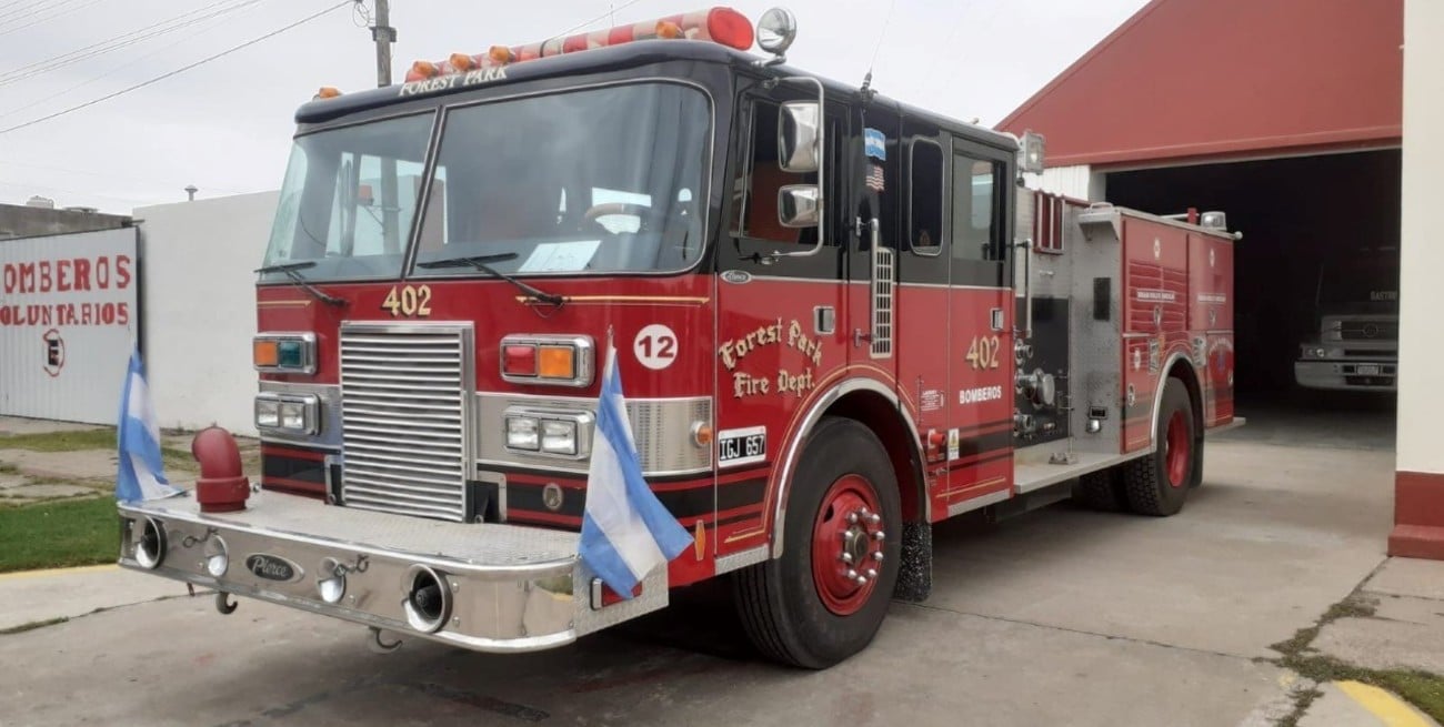 Al estilo Chicago Fire: bomberos de Sastre vendieron su vehículo y compraron uno directo de Estados Unidos