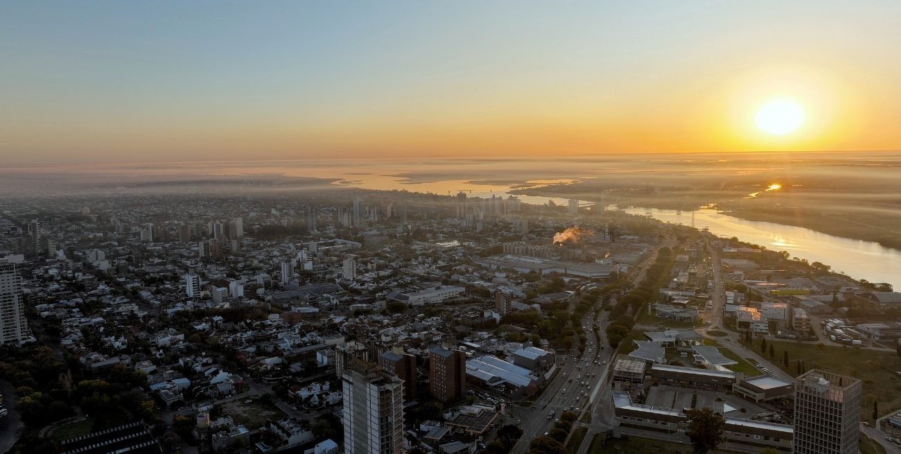 Jueves despejado, pero aún con frío en la ciudad de Santa Fe