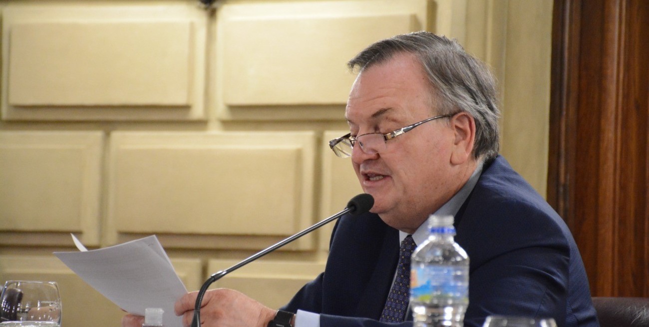 El Senado tiene su  propia ficha limpia