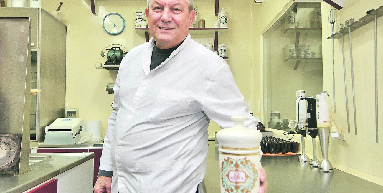 Héctor Mainero: farmacéutico de profesión, coleccionista por hobbie