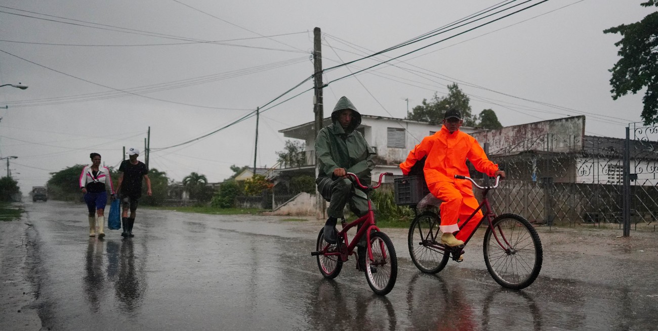 El huracán Ian tocó tierra en Cuba con categoría 3