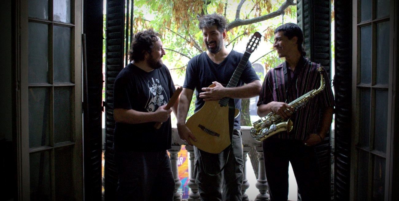 La Cangola Trunca en el ciclo la Hora Azul