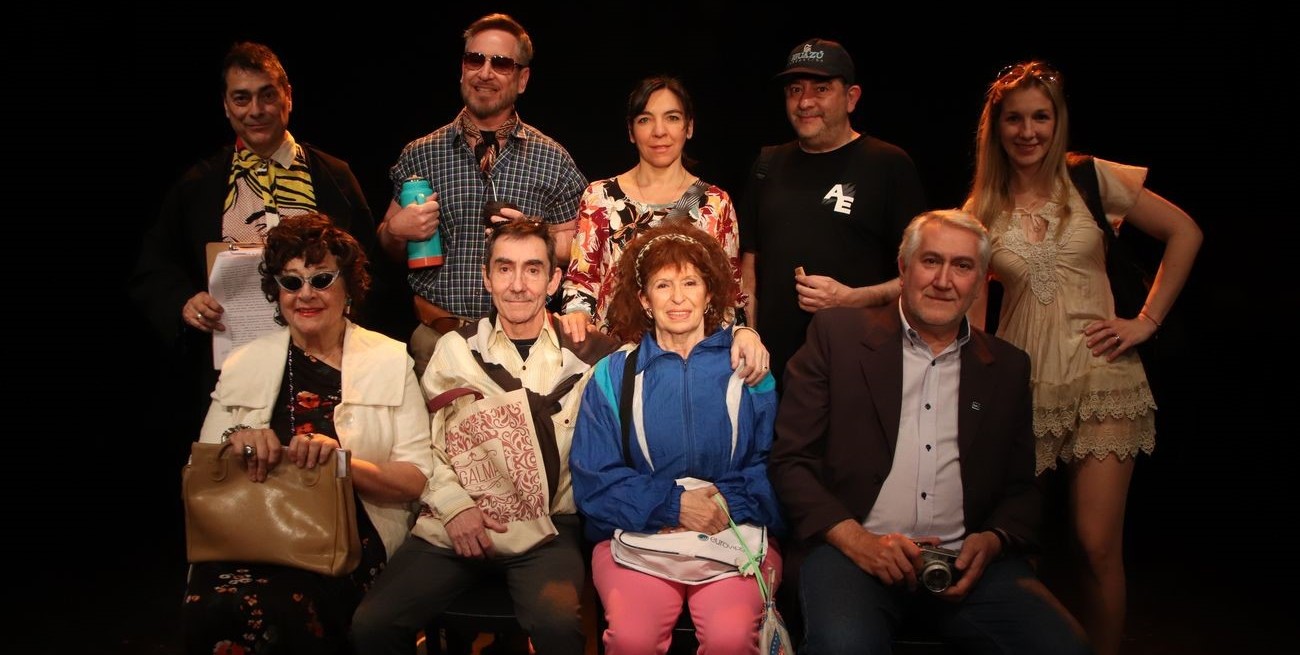 Estrenan “La sobrina”: un grupo teatral 
frente al vértigo que antecede la función
