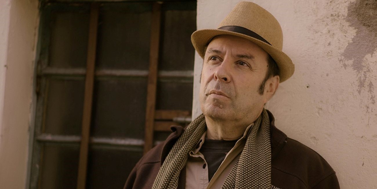 Jugar con las palabras para alumbrar canciones