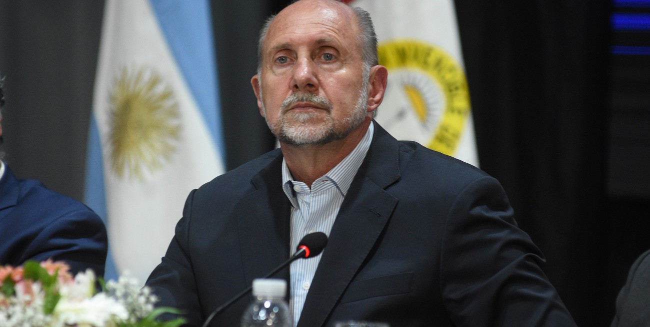 Perotti destacó la propuesta a los docentes y remarcó que “el incremento es del 77 % con cláusula de revisión en diciembre”