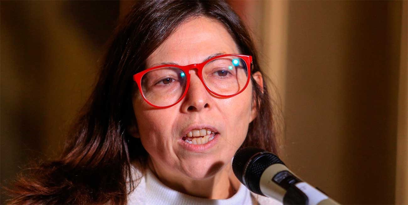 Polémica en redes sociales por la presencia de Batakis en el Apple Store de Nueva York