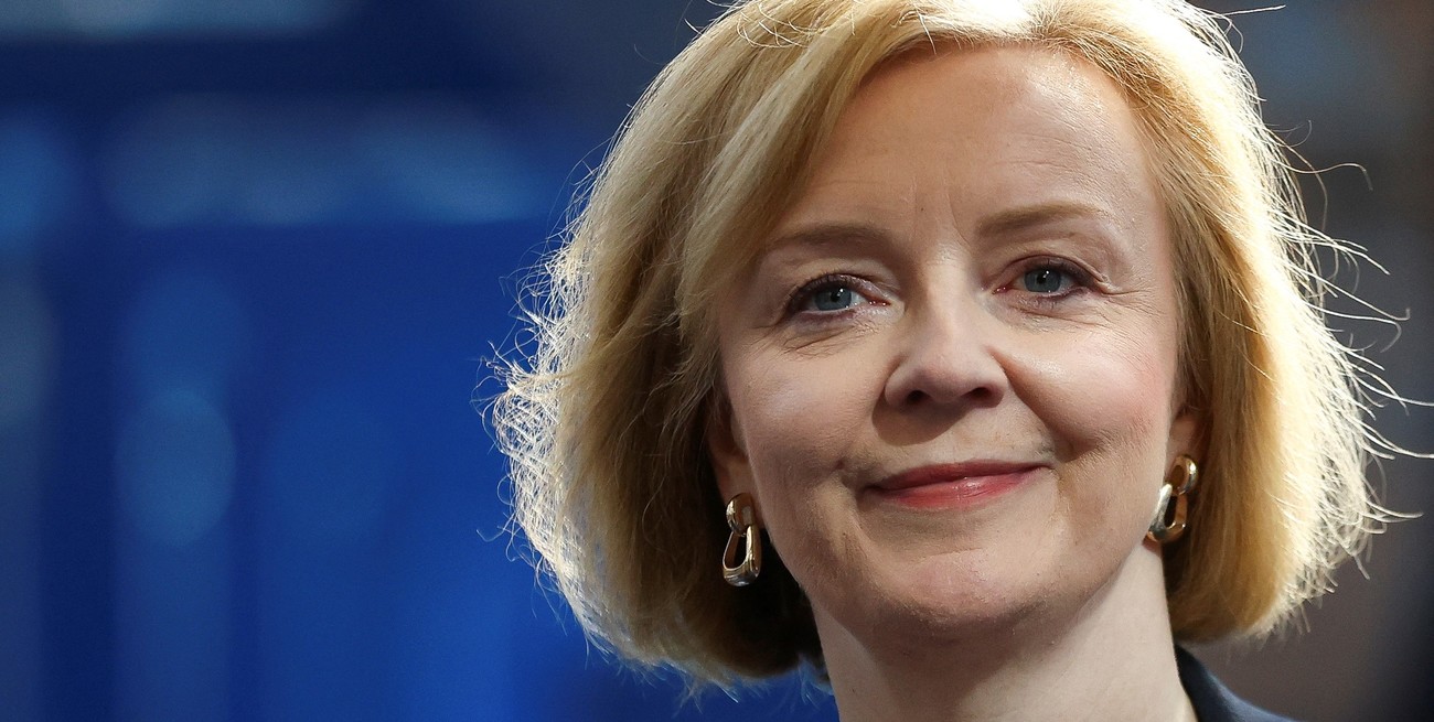 Liz Truss da marcha atrás con su plan fiscal tras el hundimiento de la libra