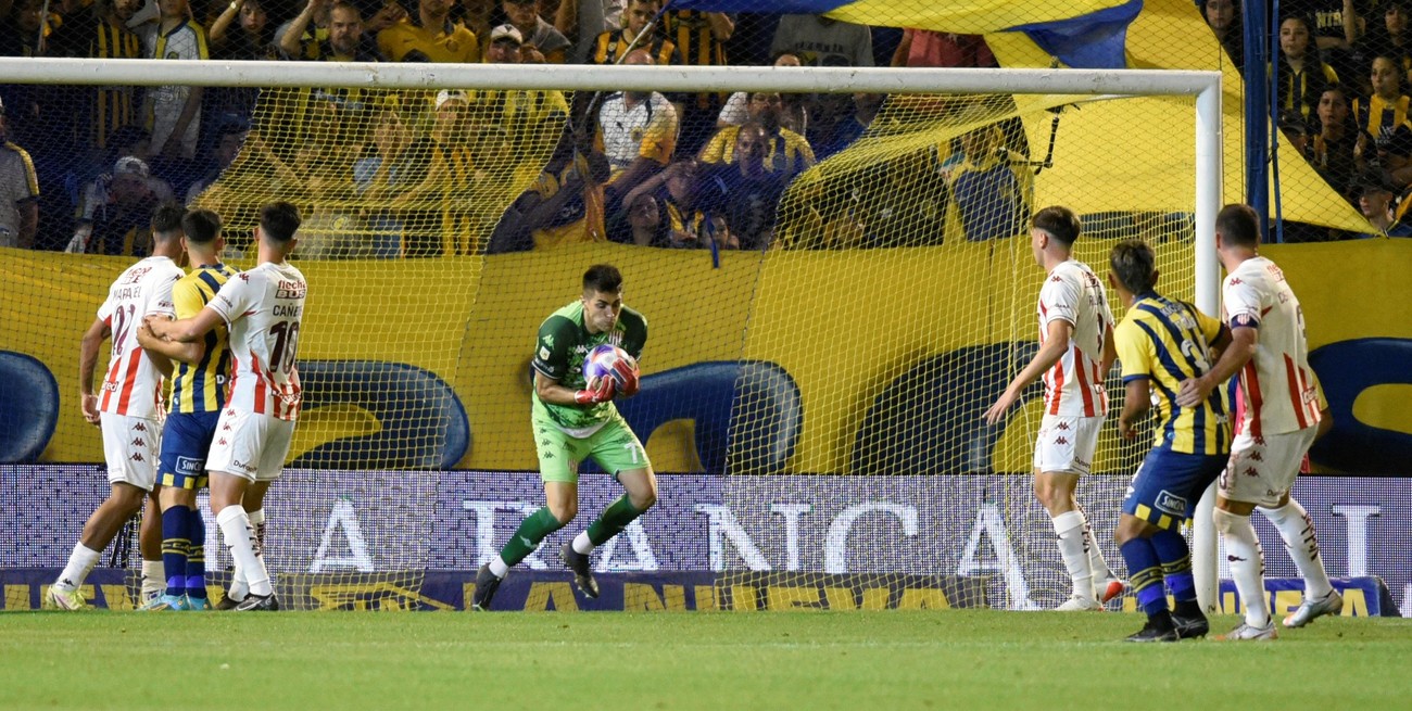 Mele disgustado con el arbitraje