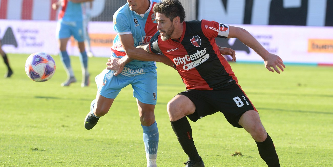 Newell's y Arsenal empataron en Rosario
