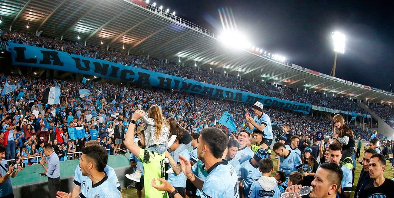 Locura "pirata" en Córdoba: Belgrano festejó el ascenso con el Estadio Kempes repleto