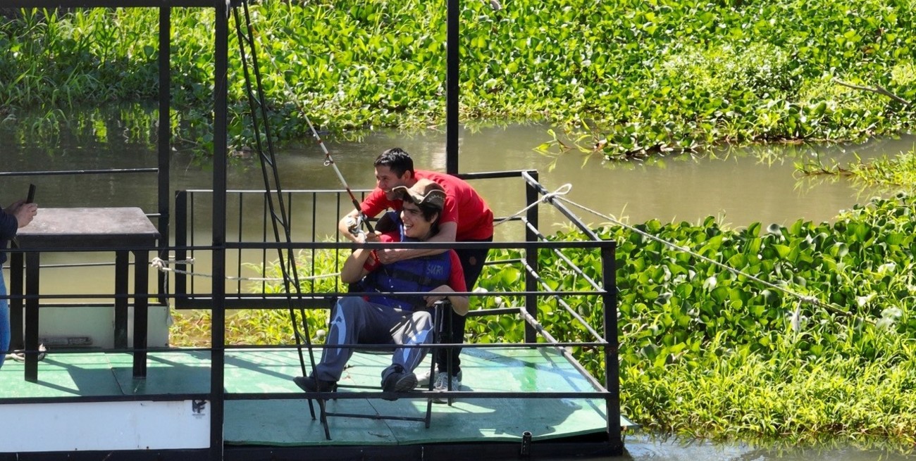 Un santafesino creó un novedoso proyecto de pesca adaptada