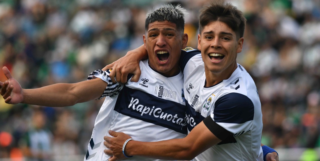 Gimnasia venció a Banfield y sigue en la pelea por el título