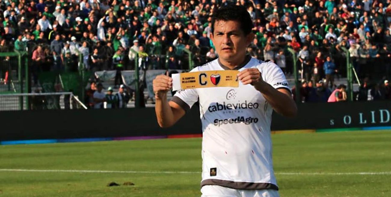 Pulga Rodríguez: el último "10" romántico de Colón camino a los 100