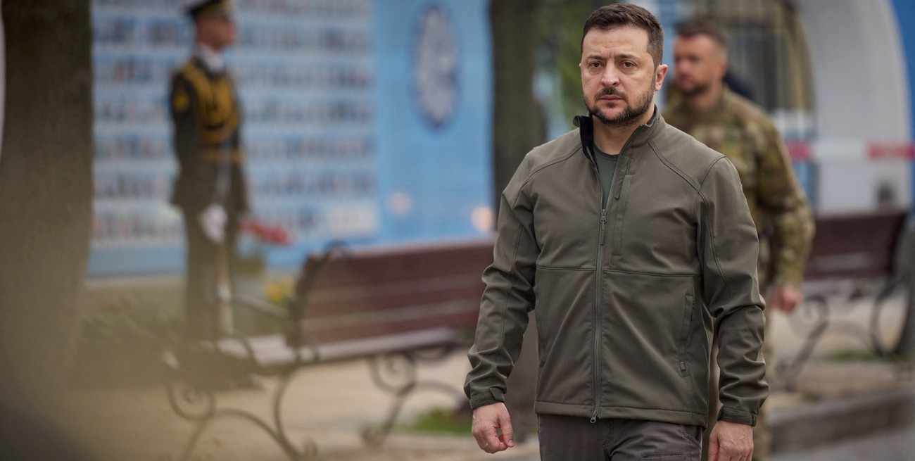 Zelenski le prometió al Ejército ucraniano la victoria en la guerra contra Rusia