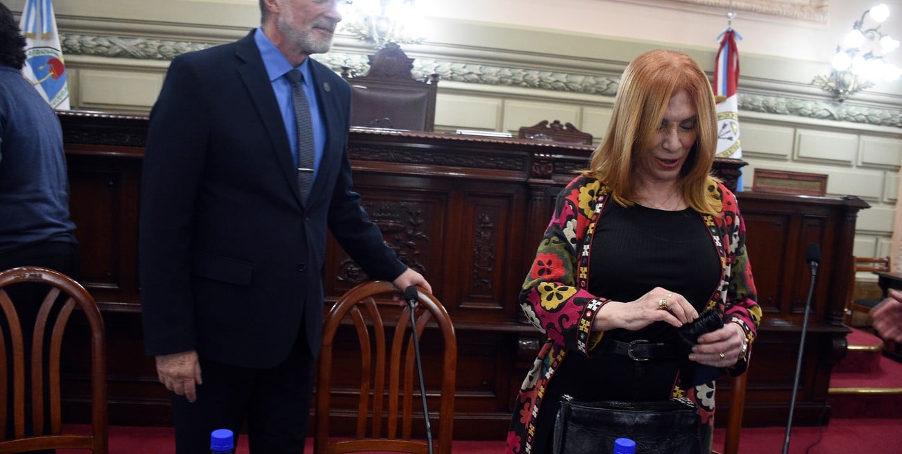 Escándalo en Diputados: duros cruces, enredo de números y el ministro mudo