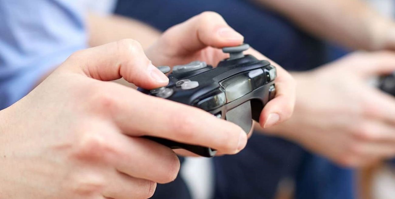 Pareja de estafadores deberán resarcir a compradores de consolas de videojuegos


