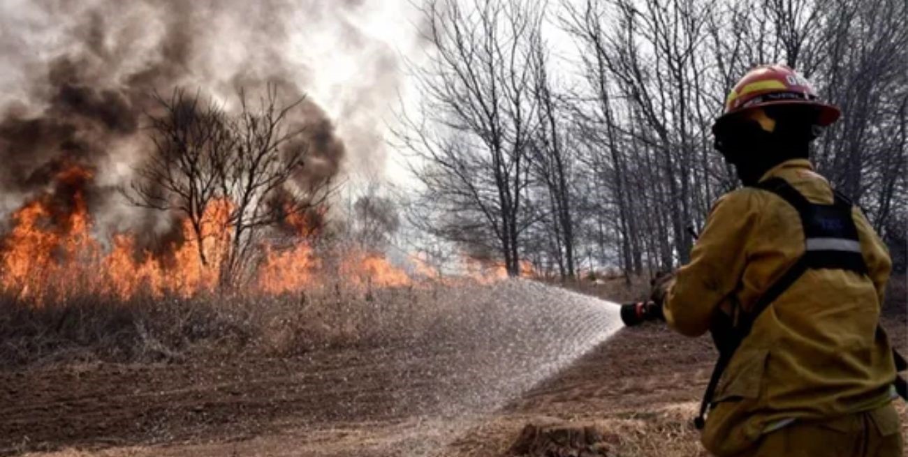 Jujuy, Salta y La Rioja registran focos activos de incendios forestales