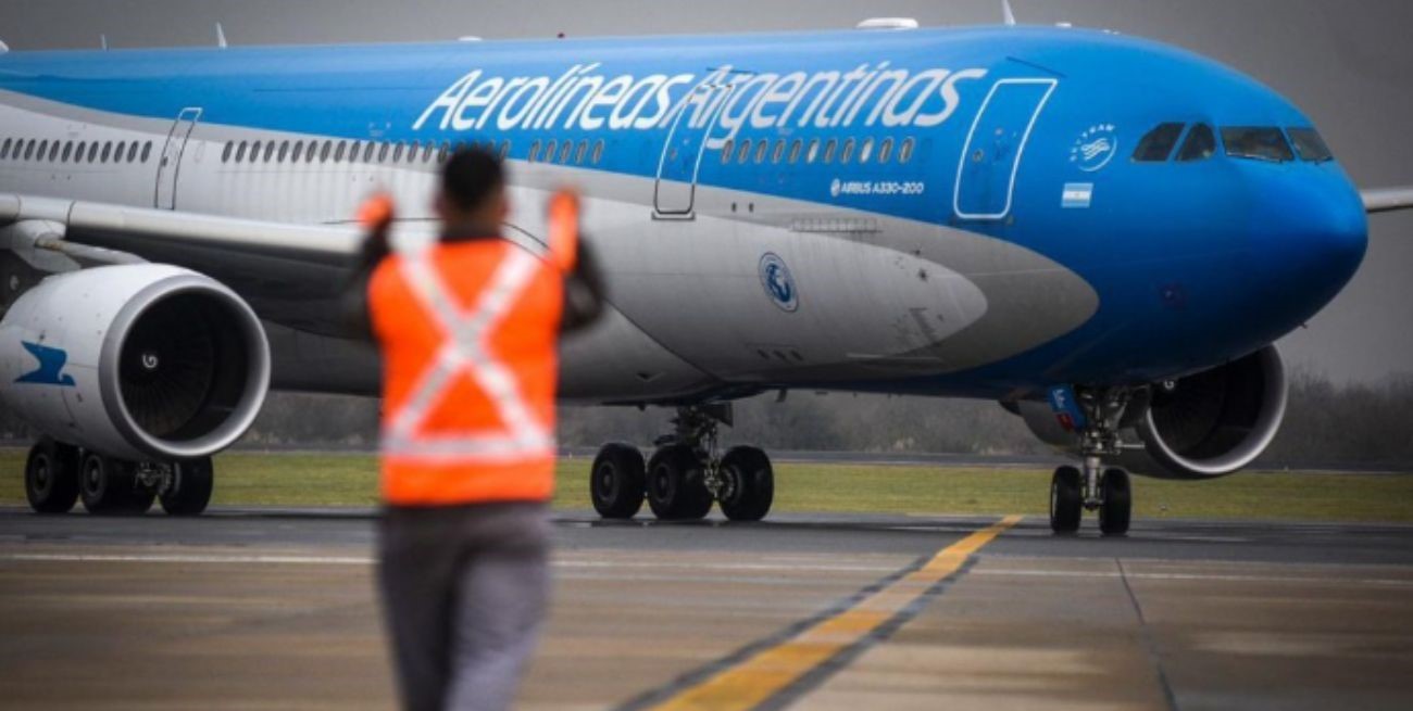 Aerolíneas Argentinas asegura que la pelea entre los pilotos en pleno vuelo no existió