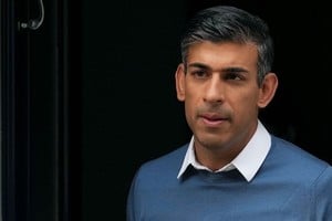 Sunak partiendo de su domicilio en Londres con destino a Downing Street. Crédito: Maja Smiejkowska / Reuters