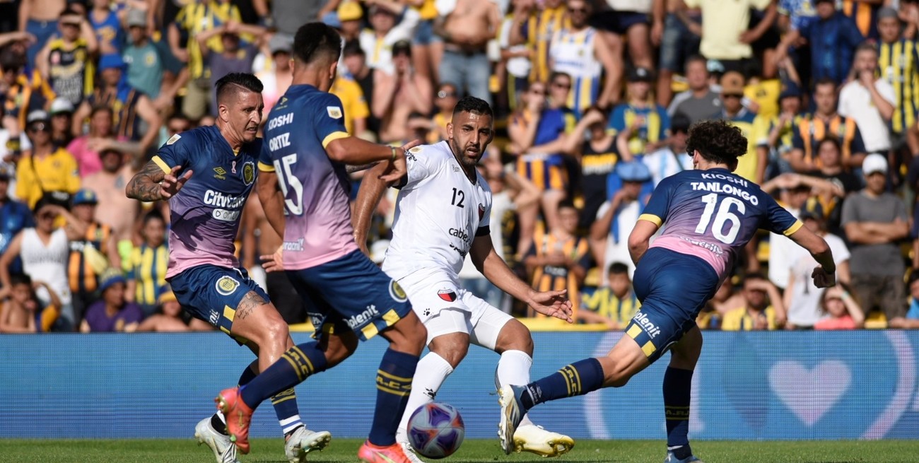 Colón cerró el año repartiendo puntos con Rosario Central