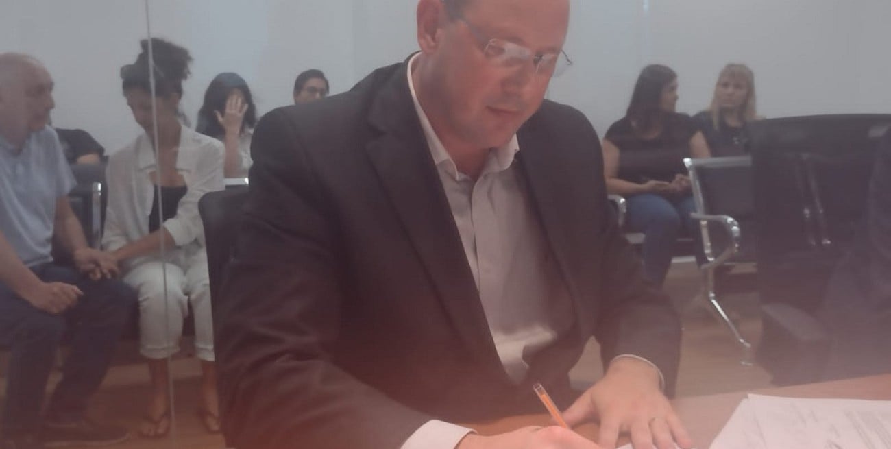 Condenaron a 17 años de prisión al médico Pablo Gazze por abusar de sus pacientes
