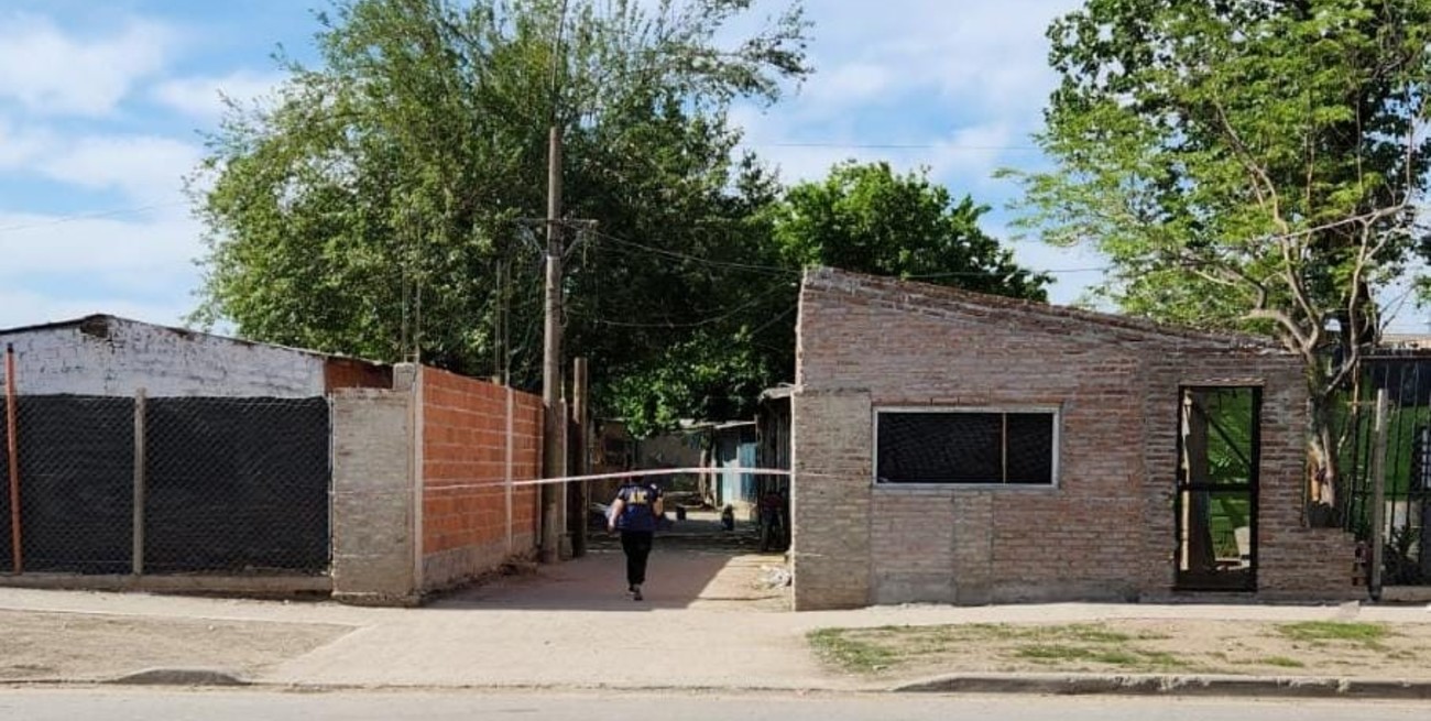 Rosario: huyó en moto, se tiroteó con la policía y murió en el hospital