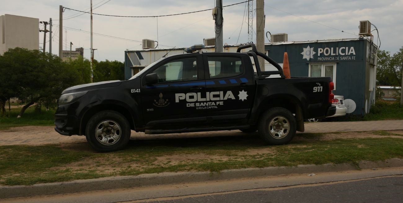 Encapuchados balearon a un joven en Alto Verde