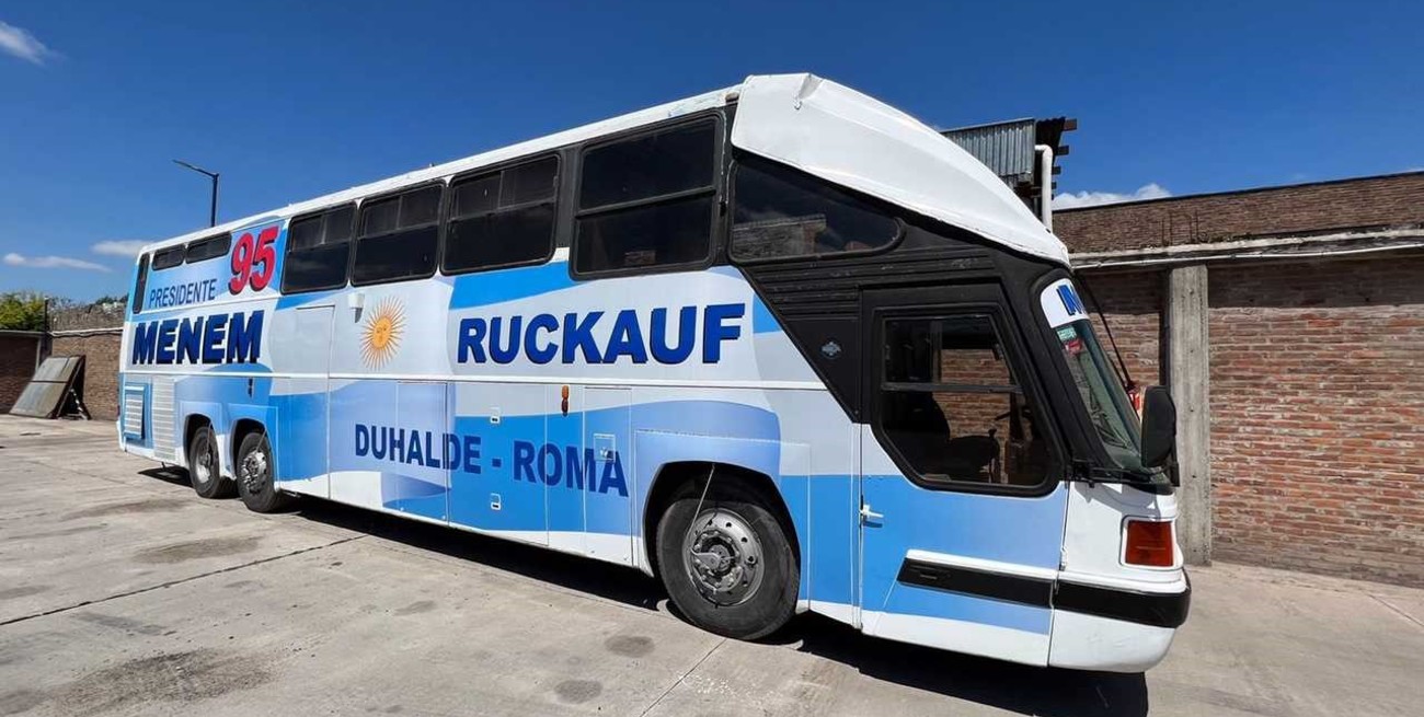 El “Menemóvil” tiene nuevo dueño: cuánto pagaron por la casa rodante de Carlos Menem