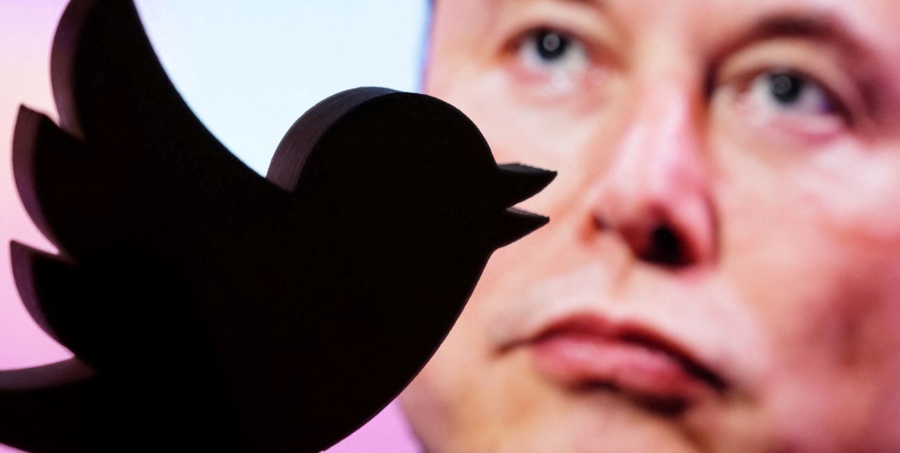 Elon Musk ya es dueño de Twitter y echó a tres directivos de alto rango el primer día