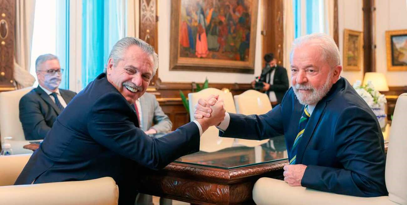 Alberto Fernández viajó a Brasil para reunirse con Lula