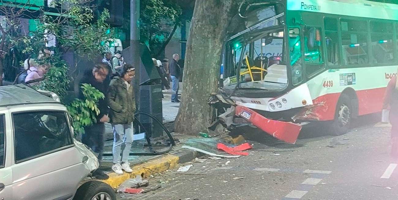 13 heridos tras violento choque entre un colectivo y un auto en Buenos Aires
