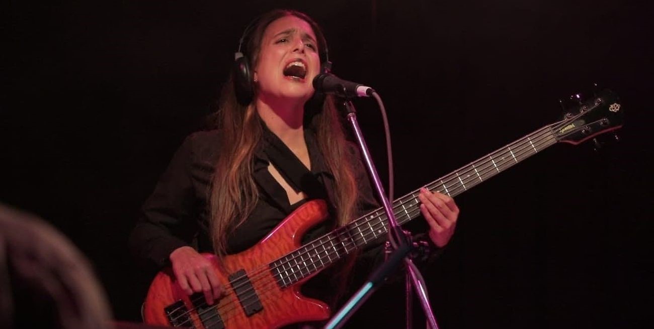 Emi Cersofio y su conjunto lanzan su disco “Haz” en la Hora Azul de Shagrada Medra