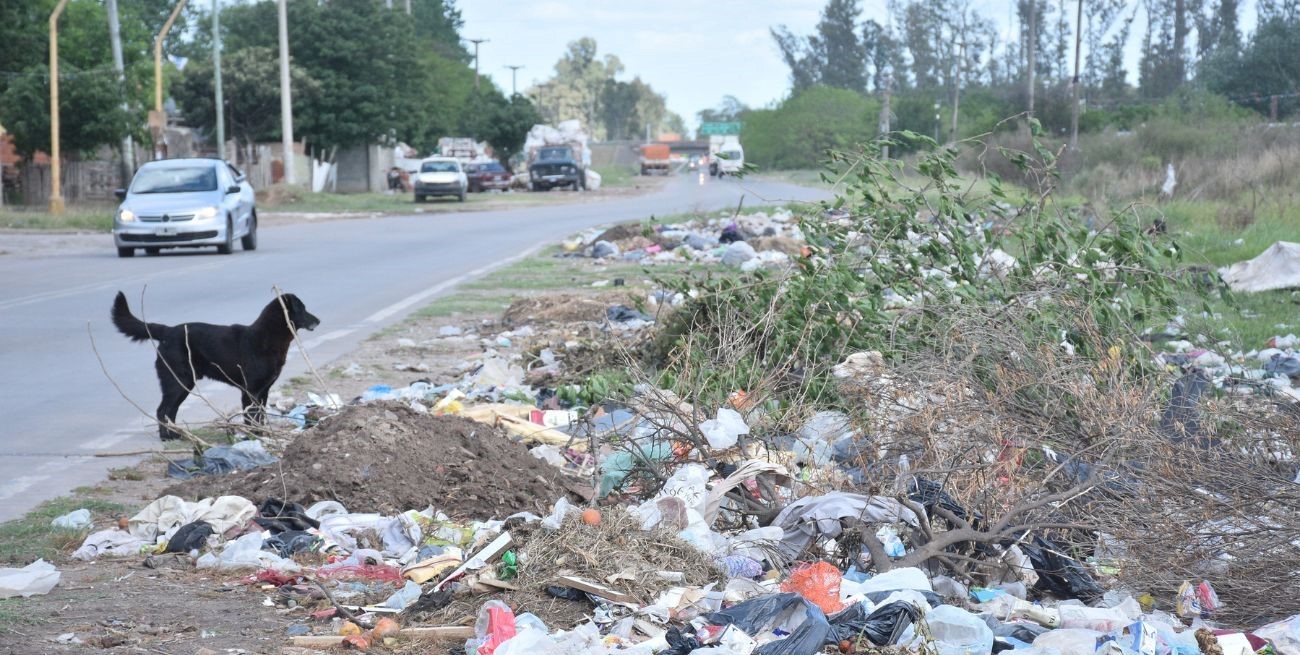 La basura, al margen de la ciudad de Santa Fe
