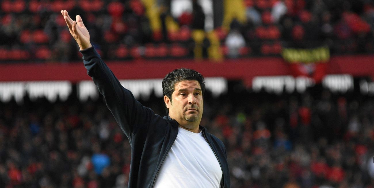 Sin manager, asoma el nuevo Colón 2023 con una "sorpresa"