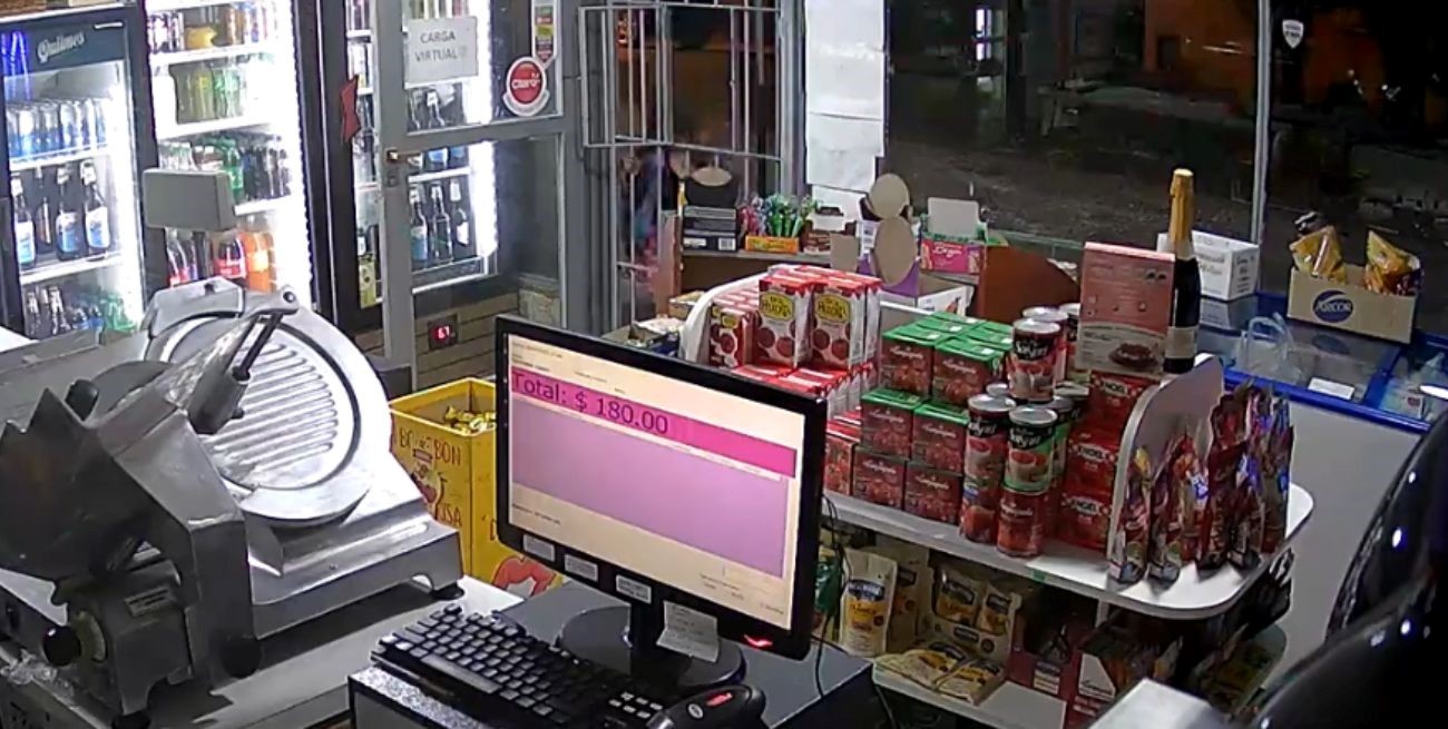 Video: el aterrorizante momento en el que una nena de 6 años es alcanzada por una balacera en Rosario