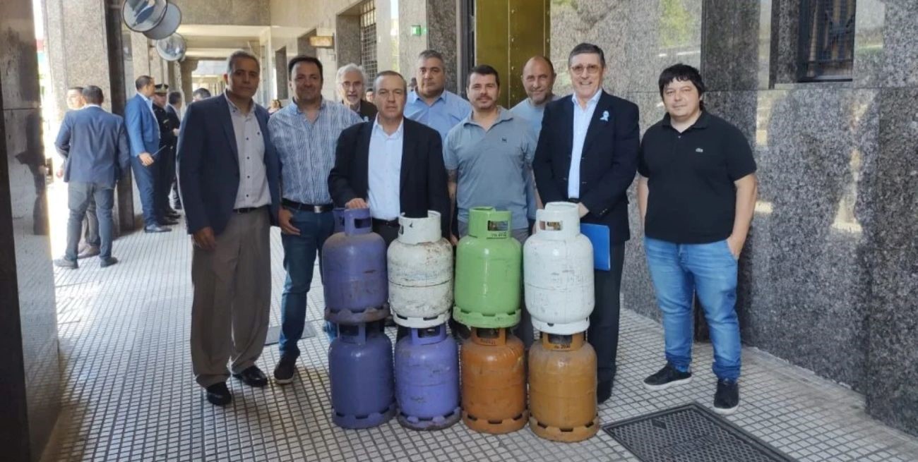 Entidades reclaman que el valor de referencia de la garrafa aumente a $ 2100