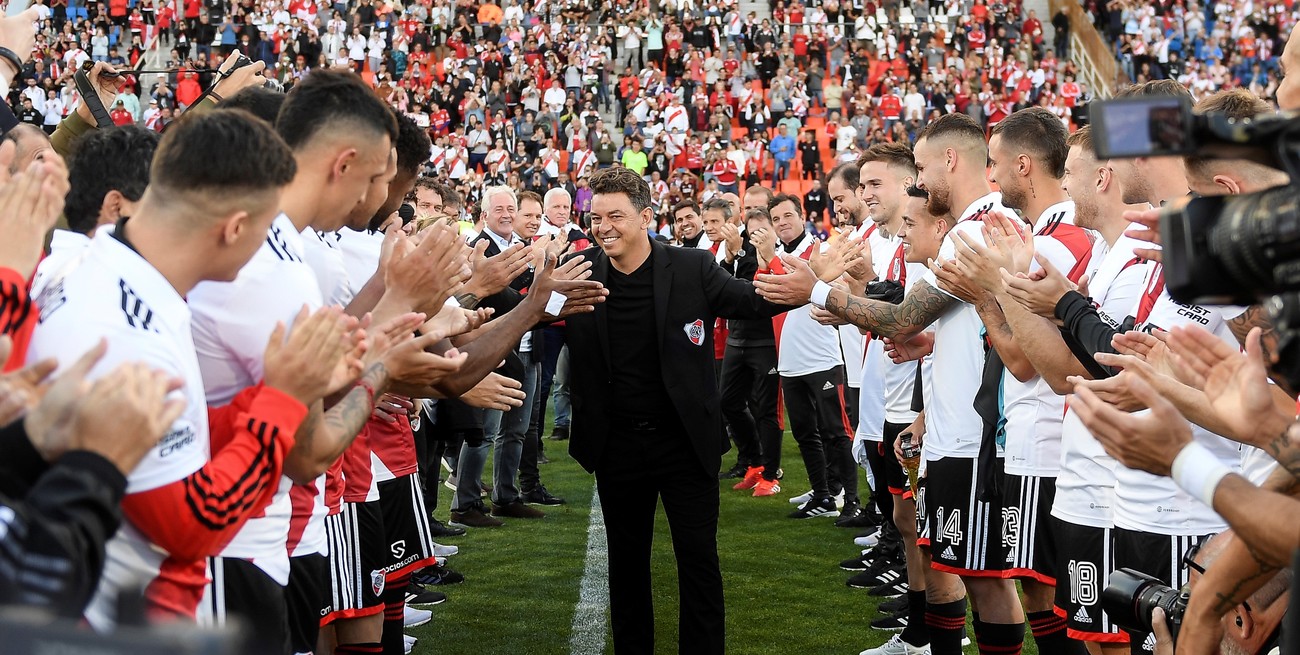 River venció a Betis 4 a 0 en la despedida de Gallardo: se retiraron Pinola y el árbitro Lousteau
