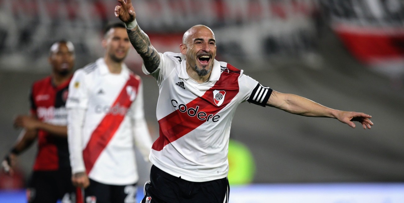 Javier Pinola anunció su retiro del fútbol profesional