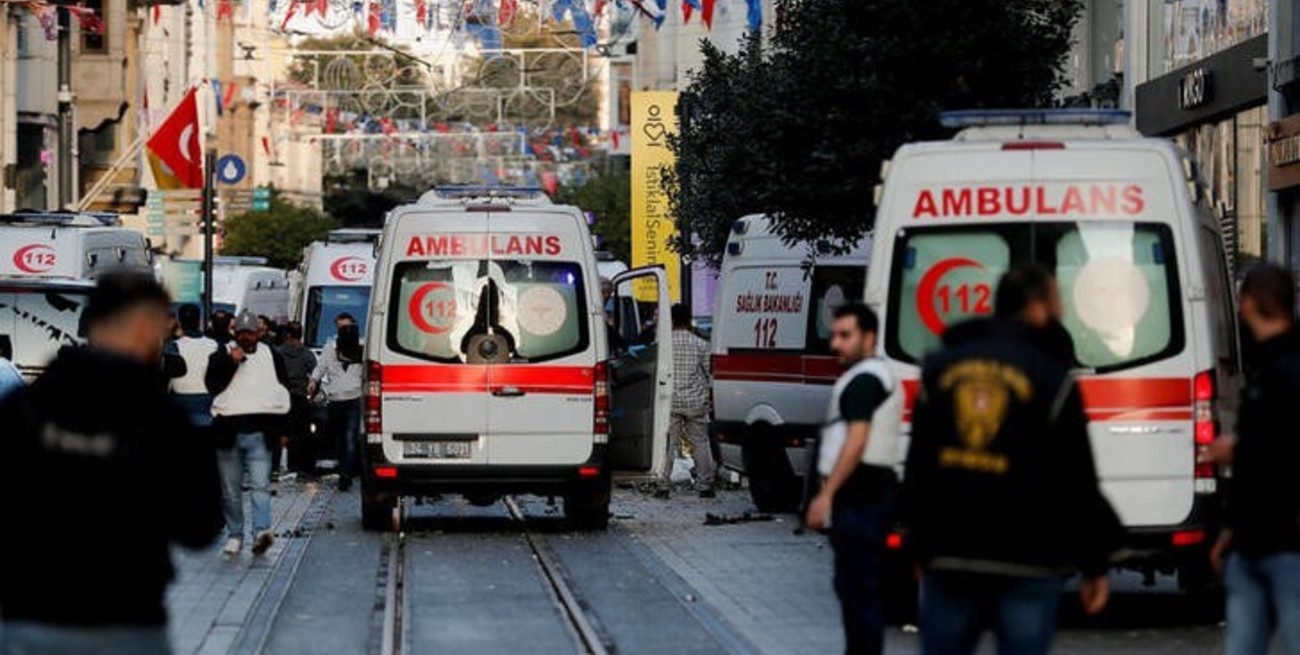 Acusan a una mujer por el ataque en Turquía que dejó 6 muertos y 81 heridos