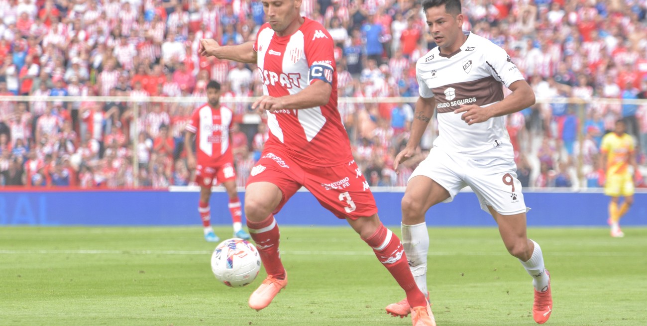 Arsenal, el competidor de Unión por Claudio Corvalán