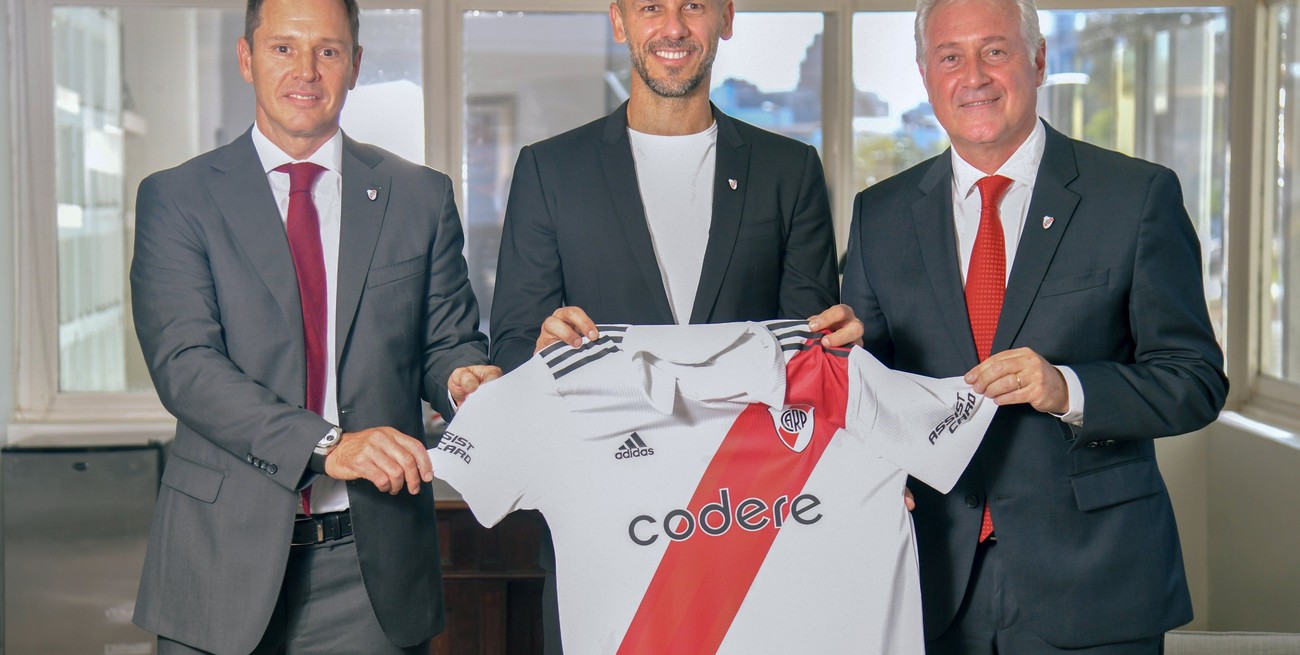 Martín Demichelis fue oficializado como nuevo DT de River Plate