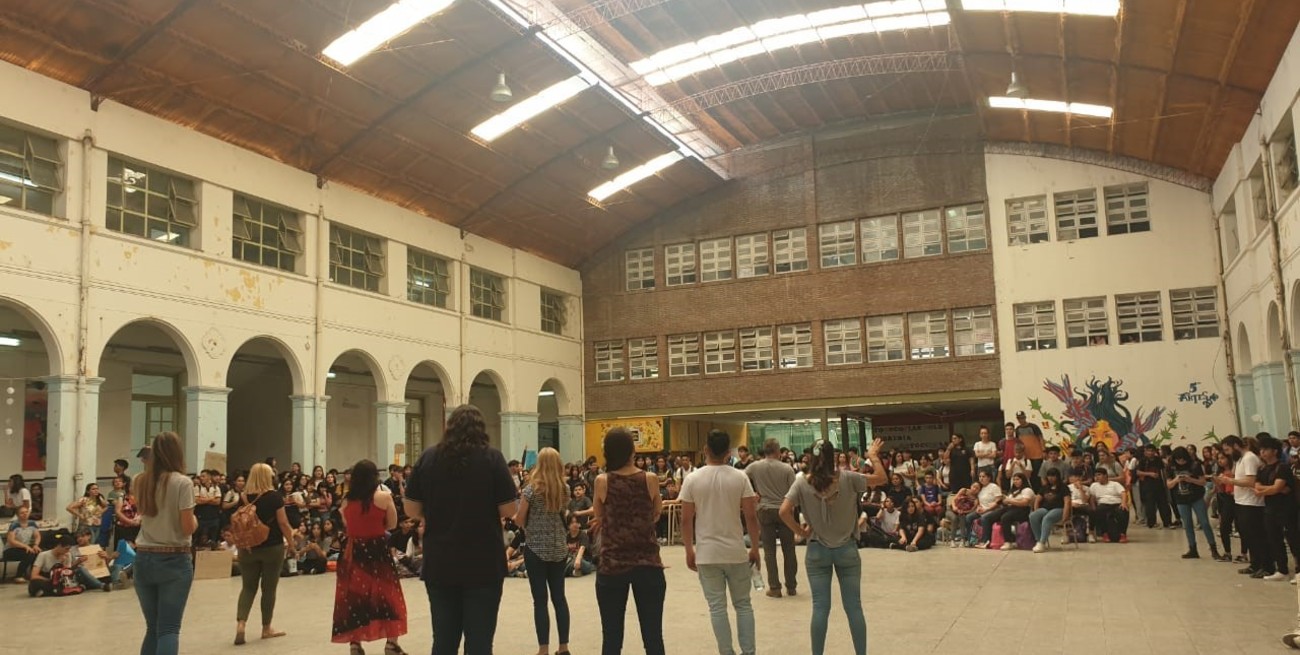 Santa Fe: protesta en el Brown por la reconversión de cargos 