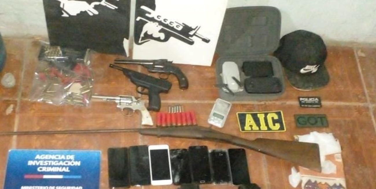 Importante secuestro de armas y traslado de personas a sede policial