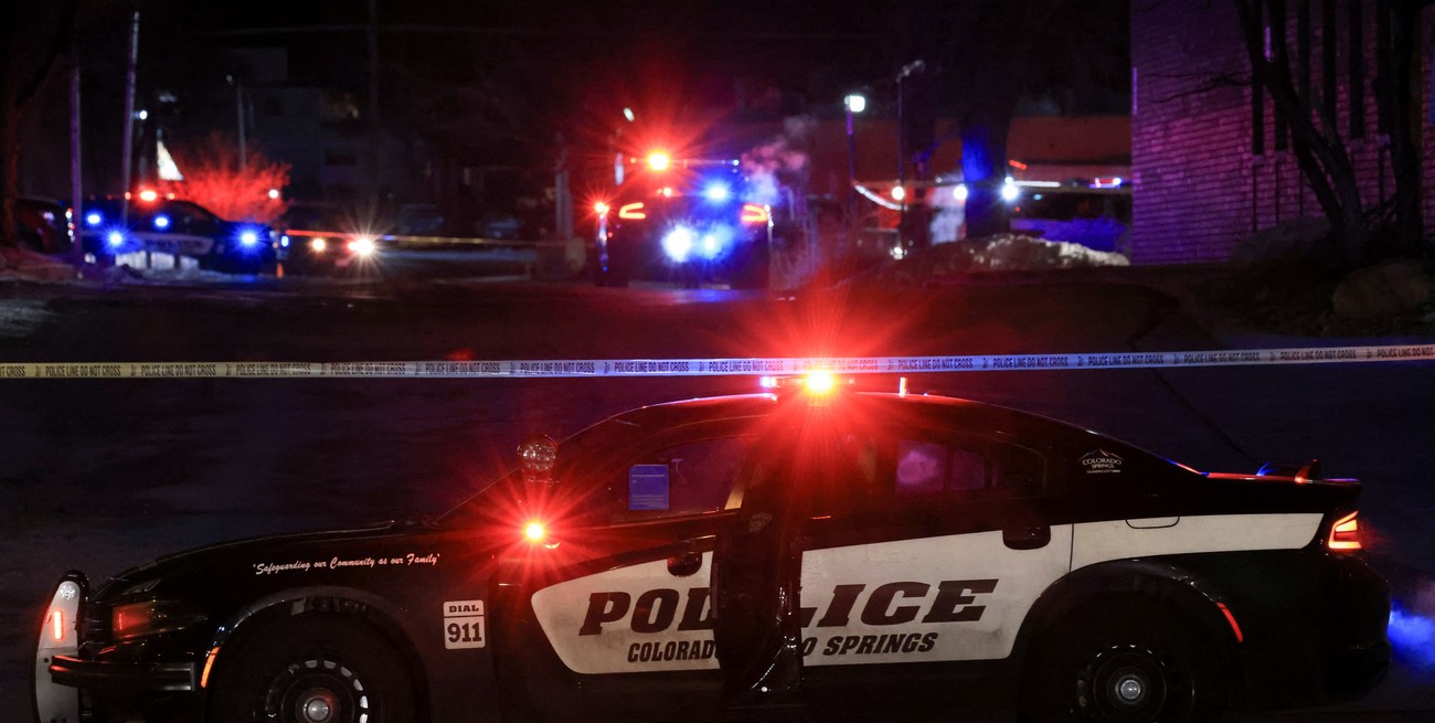 5 muertos y 18 heridos tras un tiroteo en un bar LGBT en Estado Unidos